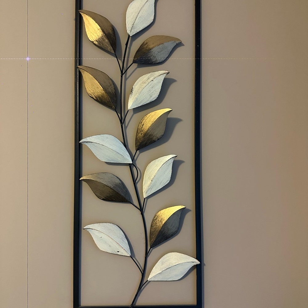 Elegant Metal Black and Gold Leaf Wall Decor